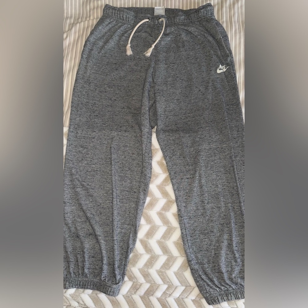 Nike Womens Charcoal Capri